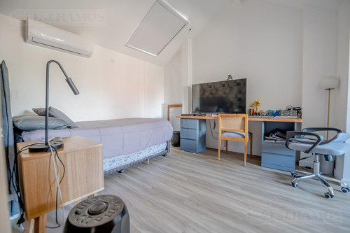 Imagen 2 de 30 de Casa - Las Lomas-jockey