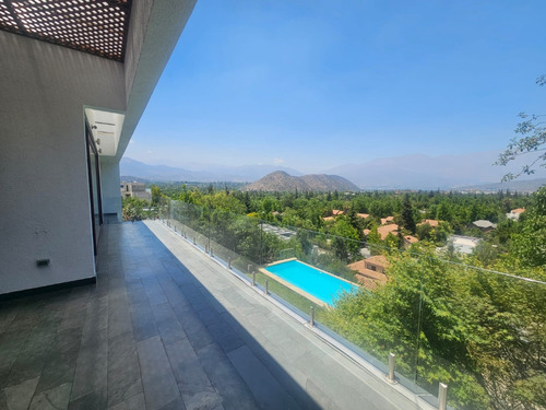 Excelente Con Vista Insuperable, A Pasos De Colegio Everest.