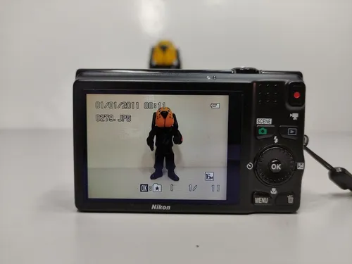 美品】 Nikon Coolpix S6200