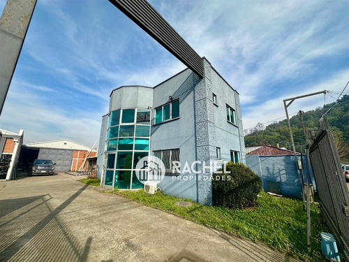 Arriendo Bodegas Y Oficinas En Sector Pueblo Nuevo