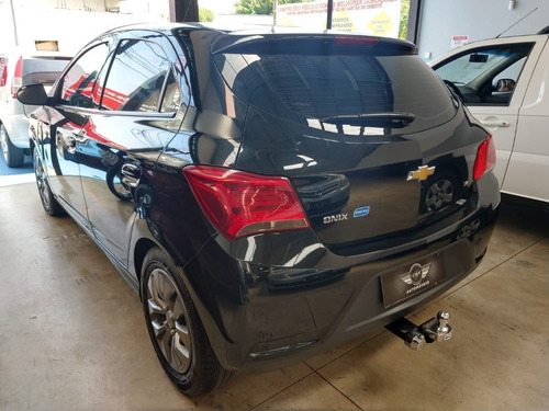 Imagem 8 de 10 de Onix Advantage 1.4 Flex 2018 Automatico Completo Lindo