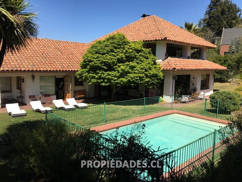 Casa En Condominio En Venta En Lo Barnechea