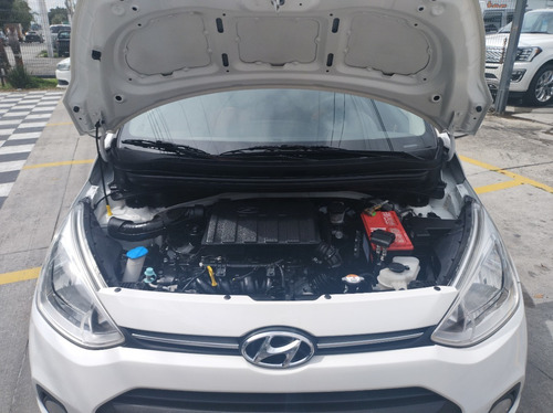 Imagen 15 de 15 de Hyundai Grand I10 Hb Gls 2015 Blanco