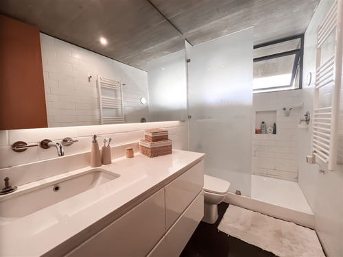 Departamento En Venta De 4 Dorm. En Lo Barnechea