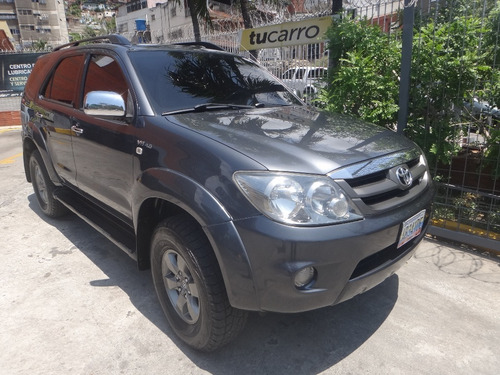 Imagen 3 de 12 de Toyota Fortuner Tailandesa Automtica 4x4