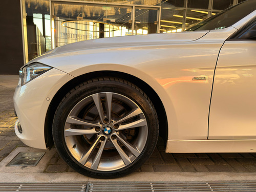 BMW Serie 3 3.0 330i Sedan Sport Line