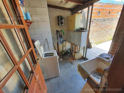Imagen 10 de 22 de Casa 3 Ambientes Venta Paso Del Rey Con Piscina