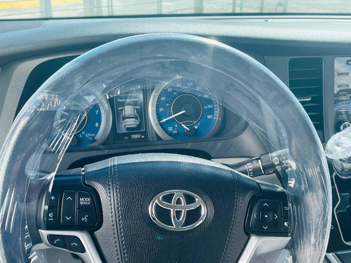 Imagen 13 de 15 de Toyota Sienna 2019 3.5 Le At