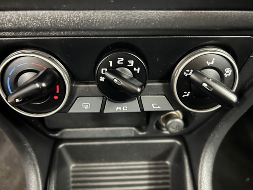 Mitsubishi Pajero TR4 2.0 4X2 16V 140CV FLEX 4P AUTOMÁTICO