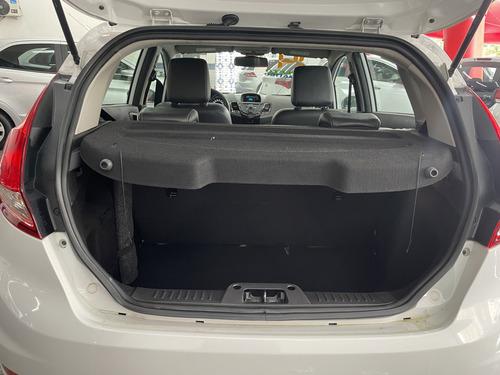 Ford Fiesta 1.6 TITANIUM HATCH 16V FLEX 4P AUTOMÁTICO