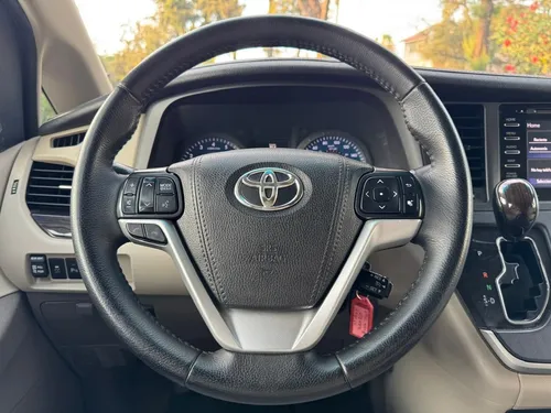 Toyota Sienna 3.5 Xle At