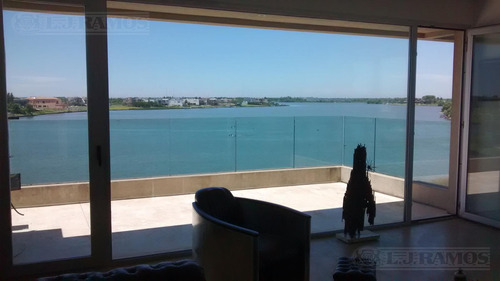 Departamento De 3 Ambientes En Alquiler En Praia- Portezuelo