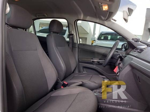 Imagem 6 de 11 de Volkswagen Gol 1.6 16v Msi Totalflex 4p Automático