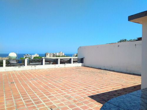 Edificio Local Comercial En Venta En Caraballeda, La Guaira 1200m2 4niveles 15pe (cbe)