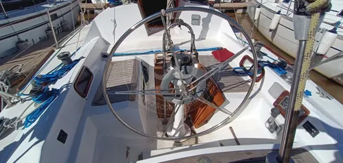 Velero Lef 34 (1990)