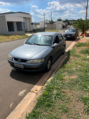 Chevrolet Vectra 2.2 Gls 4p