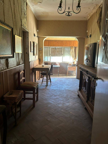 Casa En Venta De 3 Dormitorios C/ Cochera En Villa Floresta