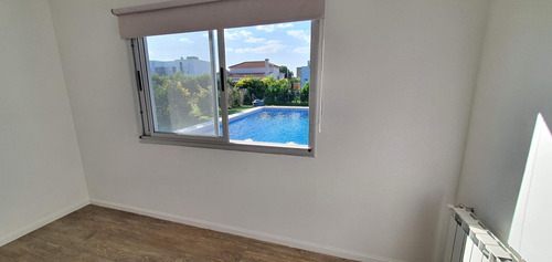 Imagen 28 de 30 de Casa 4 Amb Con Pileta Barrio Santa Juana Canning