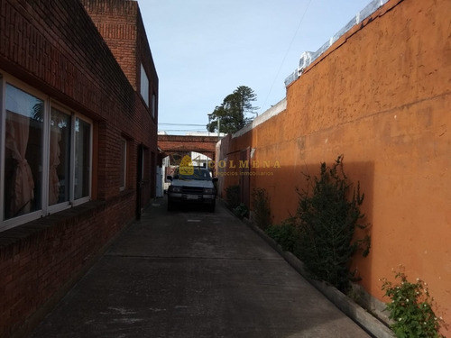 Casa De 5 Dormitorios Y Deposito. En Muy Buena Ubicacion Cerca De Roosevelt Y Sanatorio. Consulte!!!!!!!- Ref: 1863