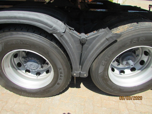 Iveco Stralis 460 6x2 - Automático - Carreta Graneleira