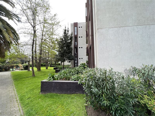 Departamento En Venta De 2 Dorm. En Las Condes