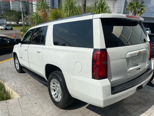 Chevrolet Suburban 5.4 Lt Piel Blanca At