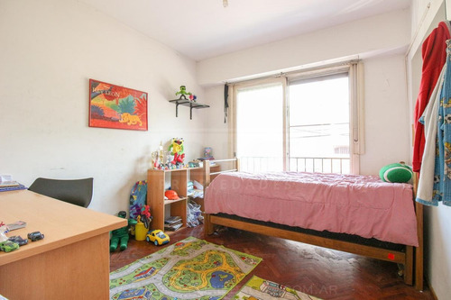 Casa En 2 Plantas 4 Dormitorios Ubicada En Olivos
