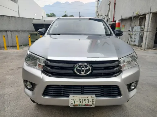 Toyota Hilux 2.7 Cabina Doble Sr Mt