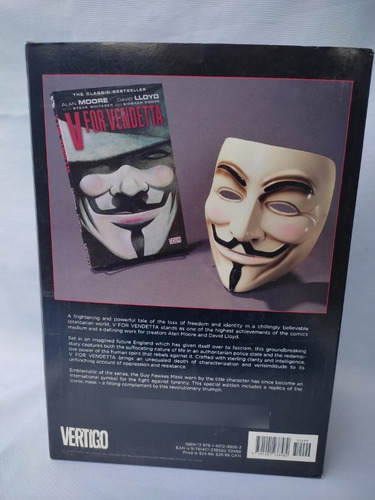 Imagen 6 de 7 de Set Libro Cómic Y Máscara V For Vendetta En Ingles