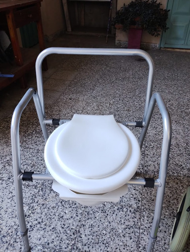 Silla De Ruedas, Baño Ortopédico Y Caminador