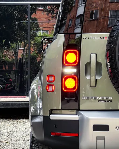 Land Rover Defender S 2020