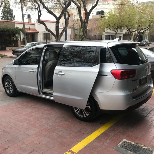 Kia Carnival 2.2 Crdi Premium Avn