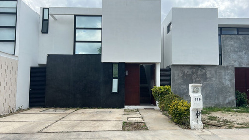 Hermosa Casa Amueblada Al Norte De Merida Renta O Venta 