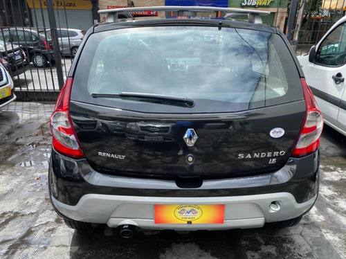 Imagem 5 de 13 de Sandero Stepway 1.6 Completo + Gnv - Ipva 2022 Cortesia!