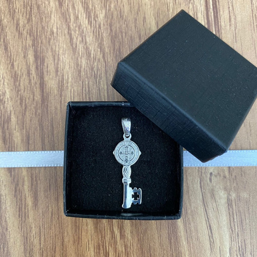 Imagen 7 de 10 de Dije Llave San Benito De Plata .925 Agálea Joyería