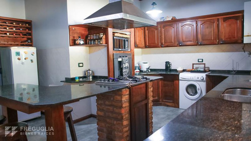 Casa En Venta De 4 Dormitorios Con Pileta En Rosario - Abasto