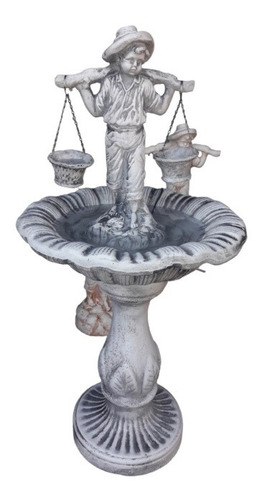 Fuente Aguatero En Cemento Pintada Y Patinada. Fuentes Oscar