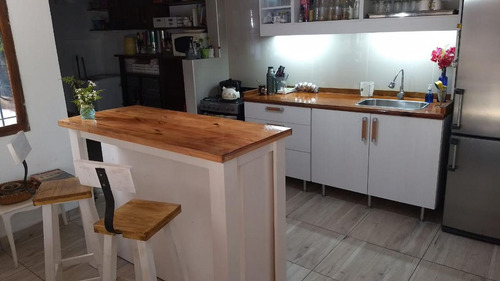 Casa En Venta - 4 Dormitorios 2 Baños - Cochera - 182mts2 - Villa Gesell
