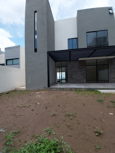 Imagen 6 de 15 de En La Loma Golf Con Vista Casa Nueva