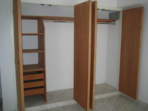 Imagen 4 de 17 de Apartamento En Venta Res. Santa Ana
