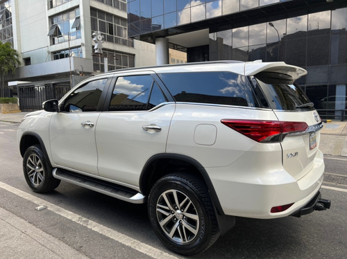 Imagen 4 de 16 de Fortuner Dubai Vrx 2018