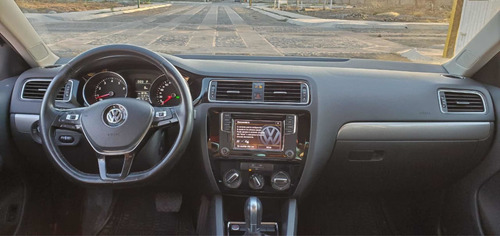 Volkswagen Jetta 2.5 Sportline Tiptronic At 2018