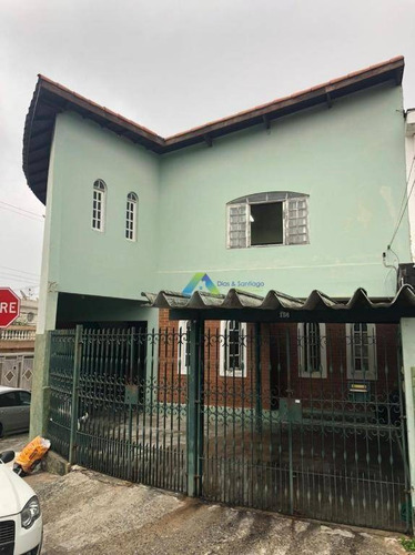 Excelente Sobrado Com 3 Dormitórios, 3 Vagas, 3 Banheiros Com Facil Acesso A Comércios E Principais Avenidas - So0846