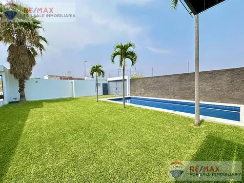Venta De Propiedad Con Dos Casas, A 10 Minutos Del Centro De Cocoyocclave 5027