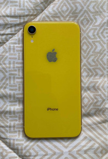 Celular iPhone XR Amarillo