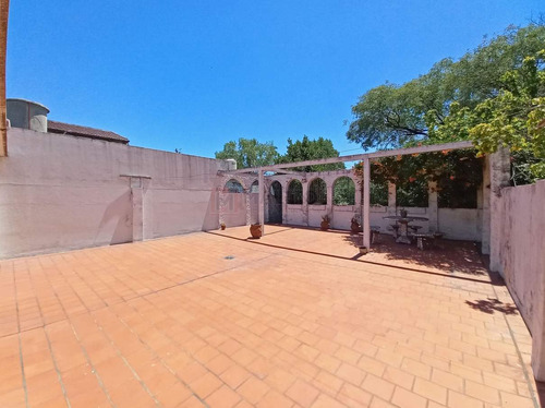 Venta Casa 5 Ambientes Con Galpón / Terraza / Balcón / Patio En Lote Propio En Mataderos