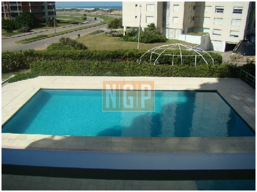 Divino Impecable Con Servicios-ref:7037