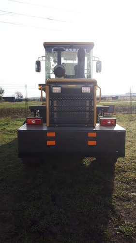 Imagen 3 de 13 de Pala Cargadora 1m3 Iron 930 De 84 Hp