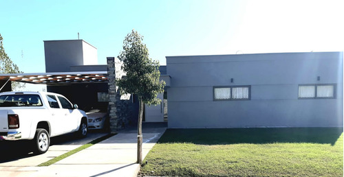 Casa En Venta Barrio Privado Maipu