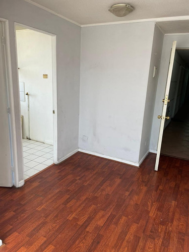 Departamento En Calle Arturo Prat, Metro Matta, Santiago.